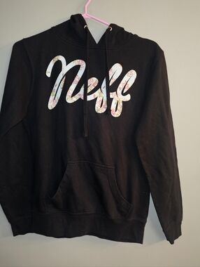 3/30.00.Neff Hoodie